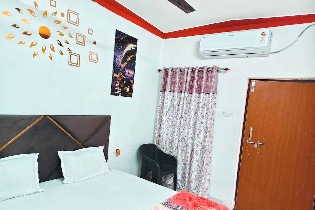 Deluxe Room, 2 Bedrooms, Non Smoking, Private Bathroom