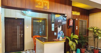 Janki Je Bhawan Homestay , Ayodhya - Step away from Ram Temple