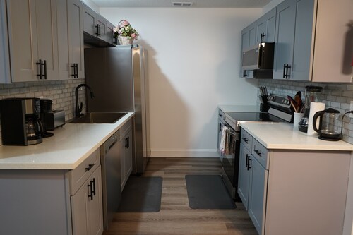 6-BR Home Near Memphis Airport- Close to Everything