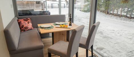 تناول الطعام