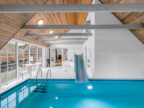 "Aagot" - 1.7km from the sea by Interhome