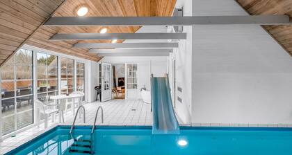 "Aagot" - 1.7km from the sea by Interhome