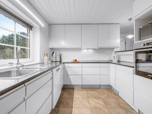 Fridge, microwave, dishwasher, cookware/dishes/utensils - "Aagot" - 1.7km from the sea by Interhome (Ulfborg)