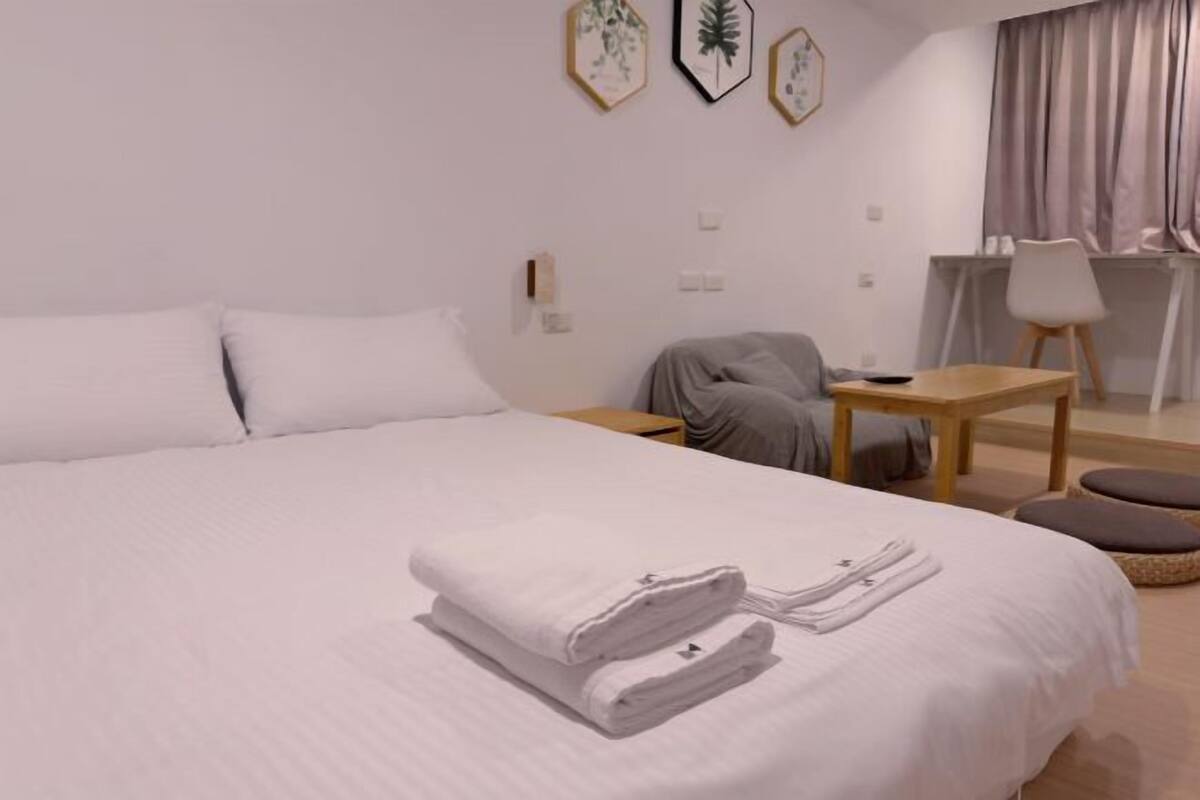 Premium bedding, free WiFi, bed sheets