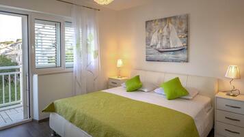 Apartment | 3 bedrooms, iron/ironing board