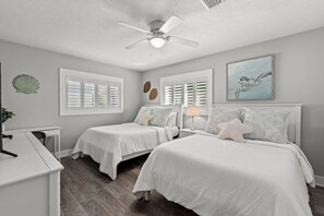 2 habitaciones, escritorio, tabla de planchar con plancha y wifi 