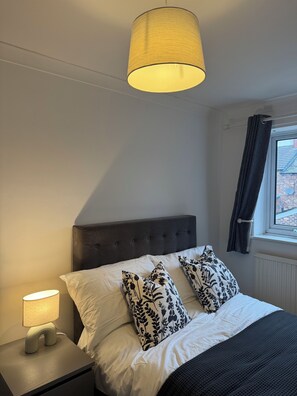 2 chambres, fer et planche à repasser, Wi-Fi, literie fournie