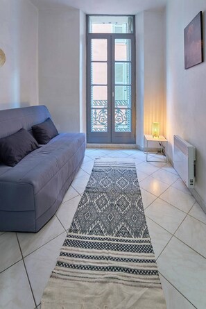 TV - Cœur de ville - Cosy, peaceful living in Toulon (Toulon)