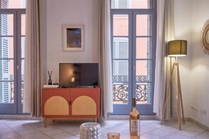 TV - Cœur de ville - Cosy, peaceful living in Toulon (Toulon)