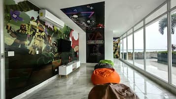 Apartment, 1 Bedroom, Accessible, Smoking | Lobby