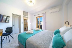 5 slaapkamers, een strijkplank/strijkijzer, gratis wifi, beddengoed