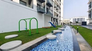 Área de juegos infantiles al aire libre