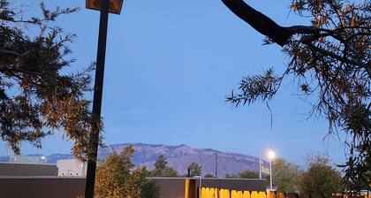 Charming 3-bedroom apartment in enchanting Rio Rancho with AC, WiFi