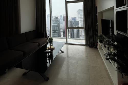 Luxury Apartment | Living area | Smart TV, offices