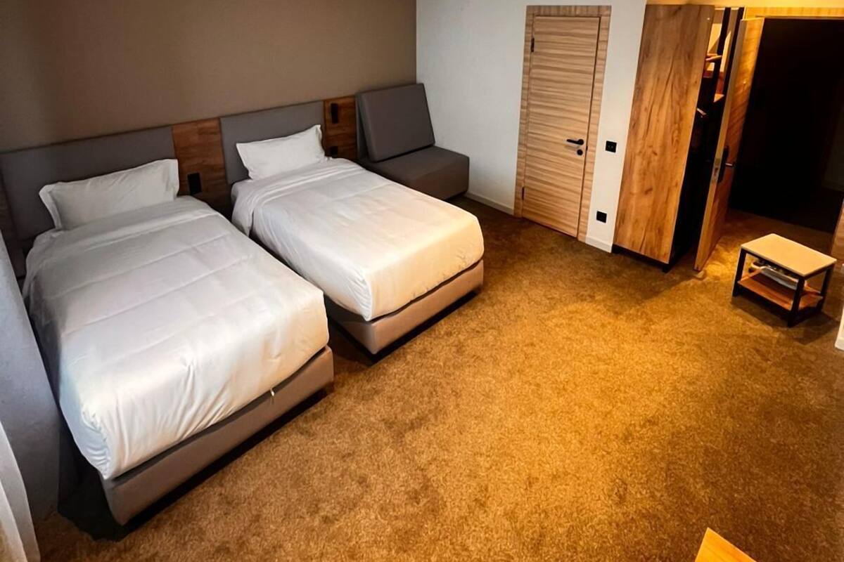 Standard Double or Twin Room, Mountain View | Desk, laptop workspace, blackout drapes, soundproofing