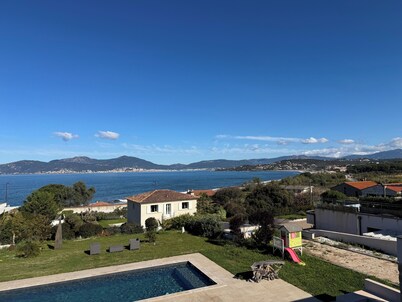 House Pietrosella Sea view 50 m from the beach