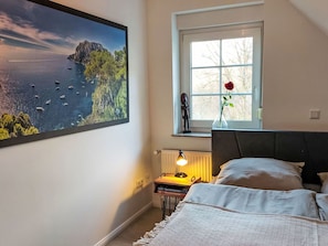 2 bedrooms, free WiFi - Cosy apartment for 4 people with WIFI, TV, balcony and panoramic view (Bodenwerder)