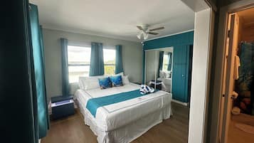 Silitysrauta/-lauta, ilmainen Wi-Fi, vuodevaatteet