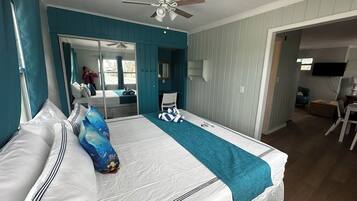 Silitysrauta/-lauta, ilmainen Wi-Fi, vuodevaatteet