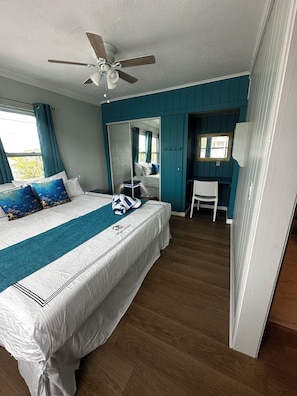 Iron/ironing board, free WiFi, bed sheets