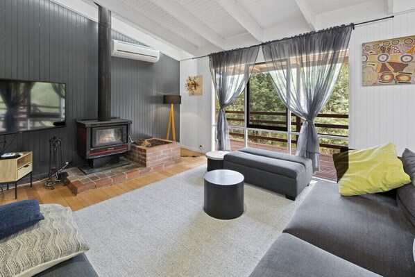 TV, fireplace - Rivendell - A Charming Mountain Retreat (Sawmill Settlement)