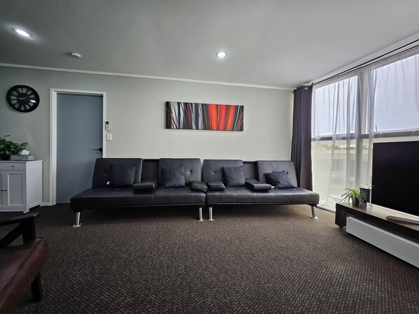 Smart TV - 2 Double bed Apartment Manukau (Auckland)