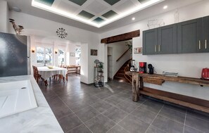 Interior - 4 bedroom beautiful home in Neuilly le Vendin (Neuilly le Vendin)