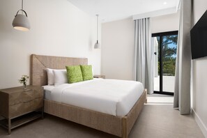 4 slaapkamers, een kluis op de kamer, een strijkplank/strijkijzer