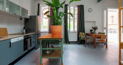 Design Atelier Industrial, creative, large loft very central and yet quiet