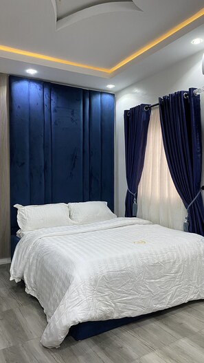 2 chambres, fer et planche à repasser, Wi-Fi, draps fournis