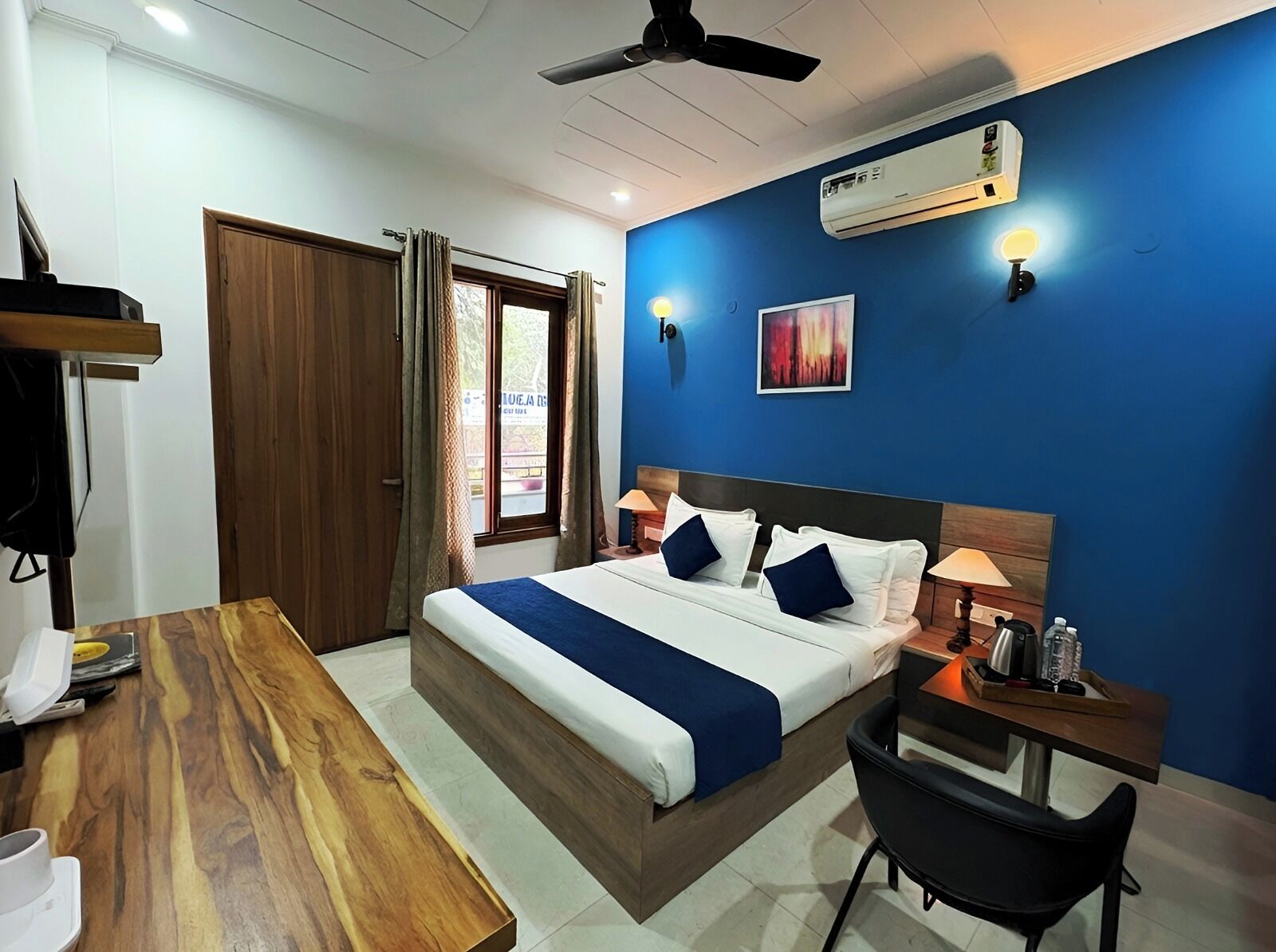 經典雙人或雙床房 | 書桌、隔音、免費 Wi-Fi、床單