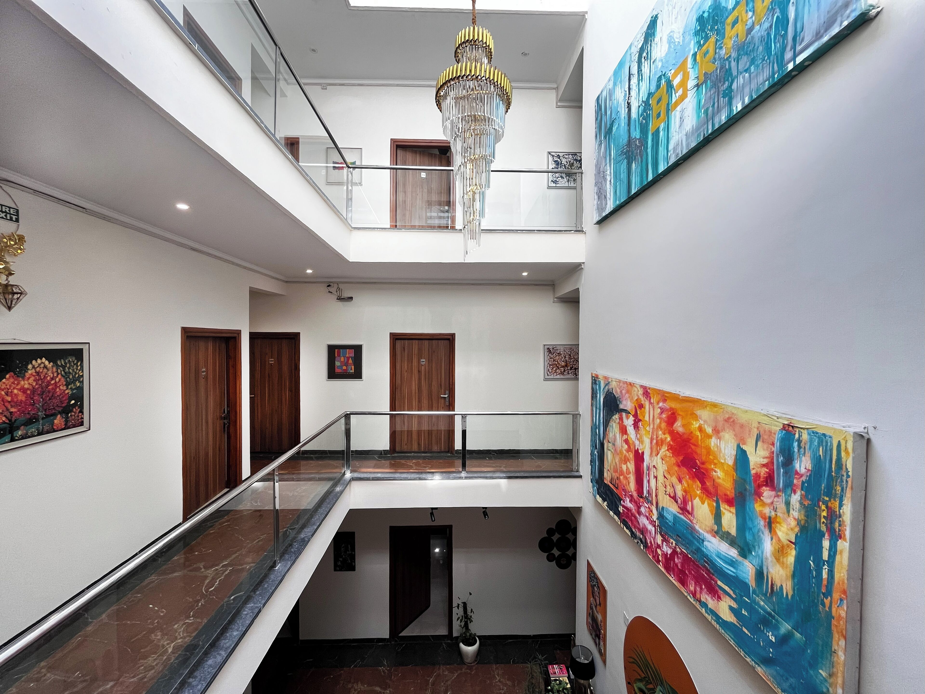 32-inch TV with cable channels