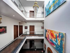 Een 32-inch televisie met kabelzenders