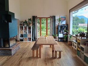 Dining - Family home between countryside and mountains (Jarrie)
