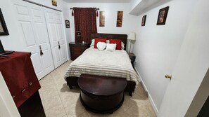 1 chambre, bureau, fer et planche à repasser, Wi-Fi gratuit