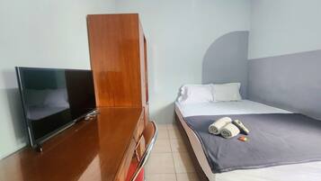 Standard Double Room | Desk, free WiFi