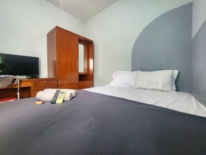 Standaard tweepersoonskamer | Een bureau, gratis wifi