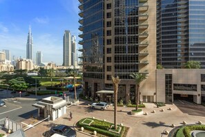 Exterior - Exquisite and Capacious 1BR in South Ridge 3 (Dubai)