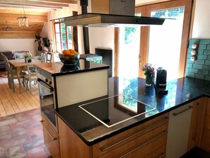 Kylskåp och diskmaskin