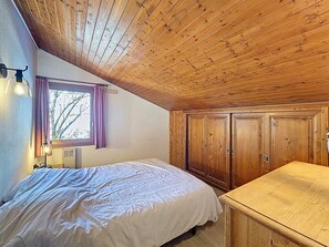 1 bedroom, free WiFi - Cosy 55m² duplex for 6 in La Clusaz, pets allowed, wifi included (La Clusaz)