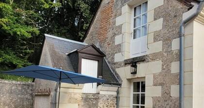 Charming cottage near Amboise with large garden and Wi-Fi