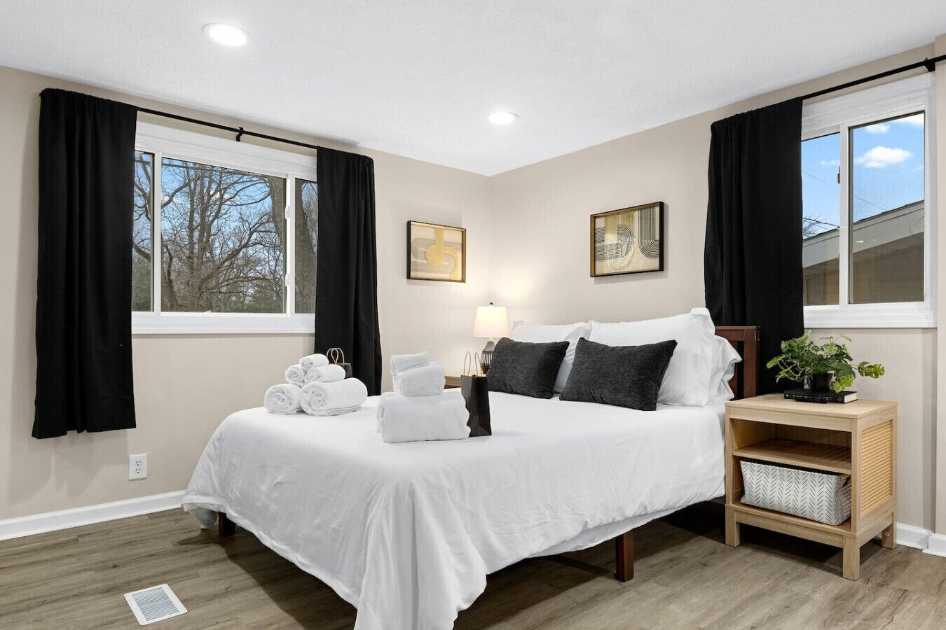 2 chambres, bureau, fer et planche à repasser, Wi-Fi gratuit