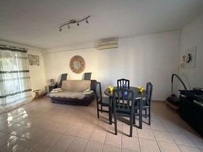 TV - House 8 Pers, 3 Bdr, 300m Beach, AC, Parking, Pets Welcome (Narbonne)