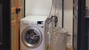 Interior - Comfortable city center apartment for 2 to 7 people (Bastia)