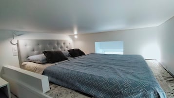 3 camere, una scrivania, ferro/asse da stiro, culla da viaggio