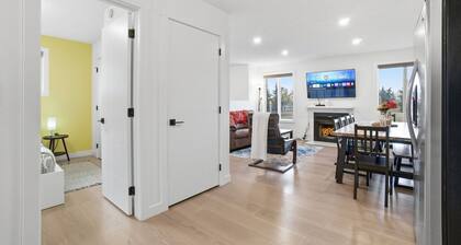 Cindy - 3 Bedrooms, Cozy Main Floor Suite!