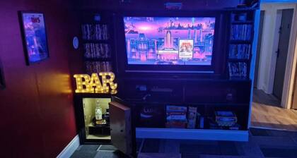 High Street Apartment Getaway in Inverurie