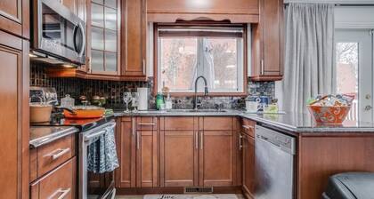 Wesley -Large 5bdrm 3 baths home, minutes to WEM!