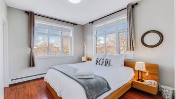 3 bedrooms, iron/ironing board, travel cot, free WiFi