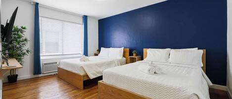 Bügeleisen/Bügelbrett, WLAN, Bettwäsche